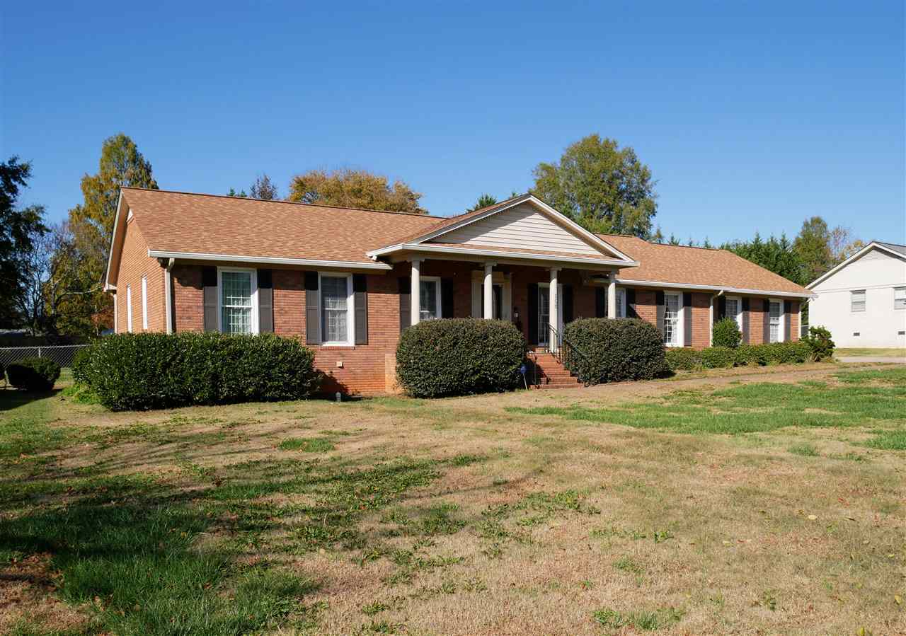 Property Photo:  108 Avondale  SC 29341 