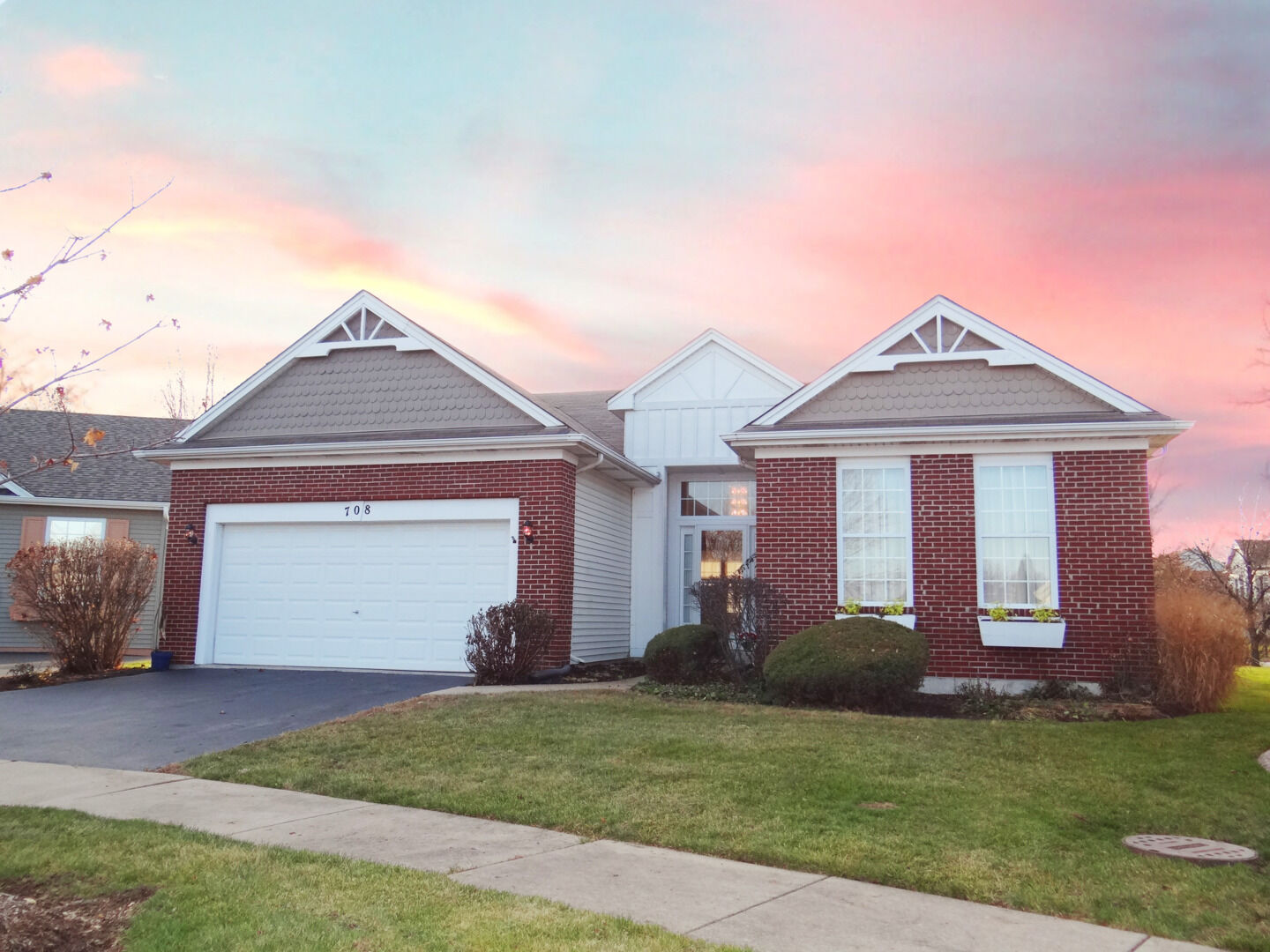 Property Photo:  708 Ponds Court  IL 60543 