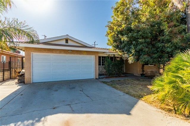 Property Photo:  701 E Johnston Avenue  CA 92543 