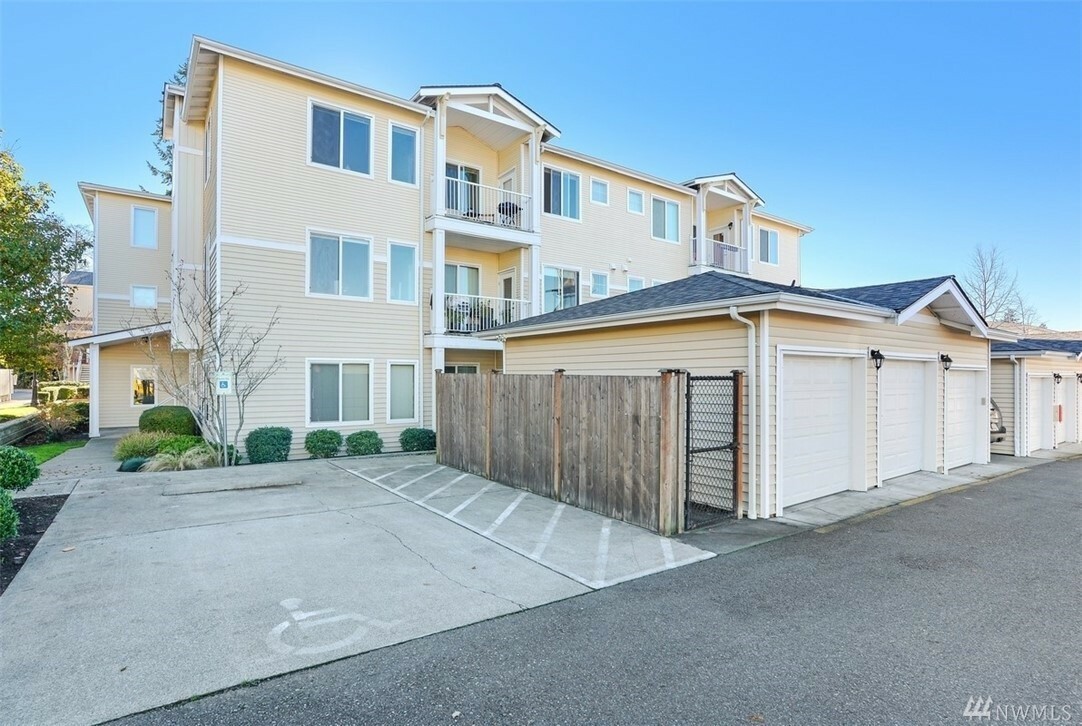 Property Photo:  14915 38th Dr SE F1014  WA 98012 