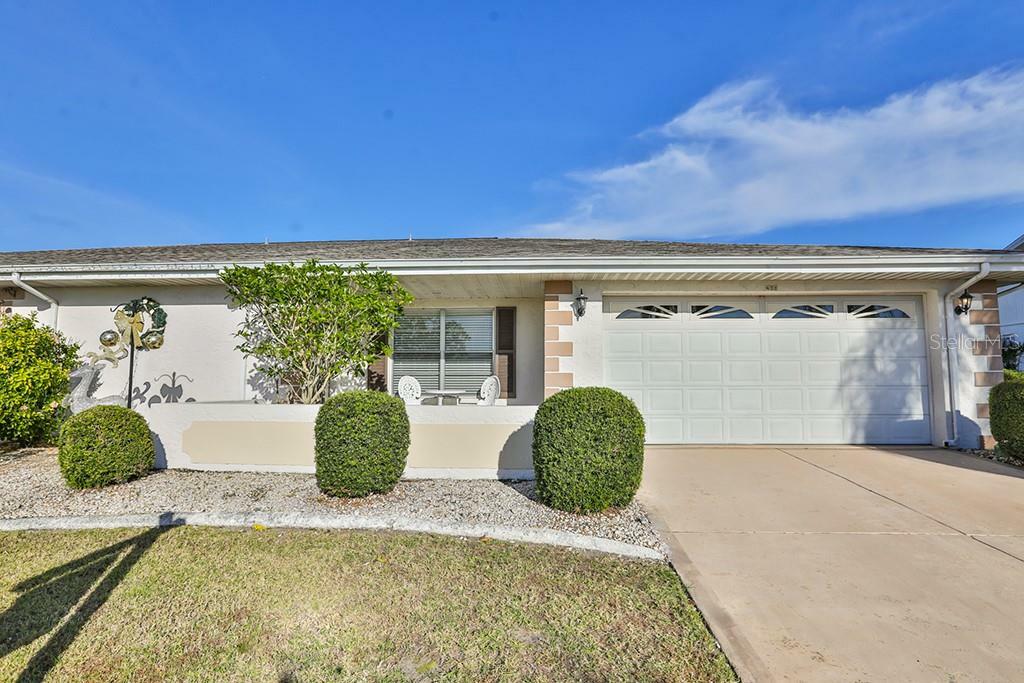 Property Photo:  408 S Pebble Beach Boulevard  FL 33573 