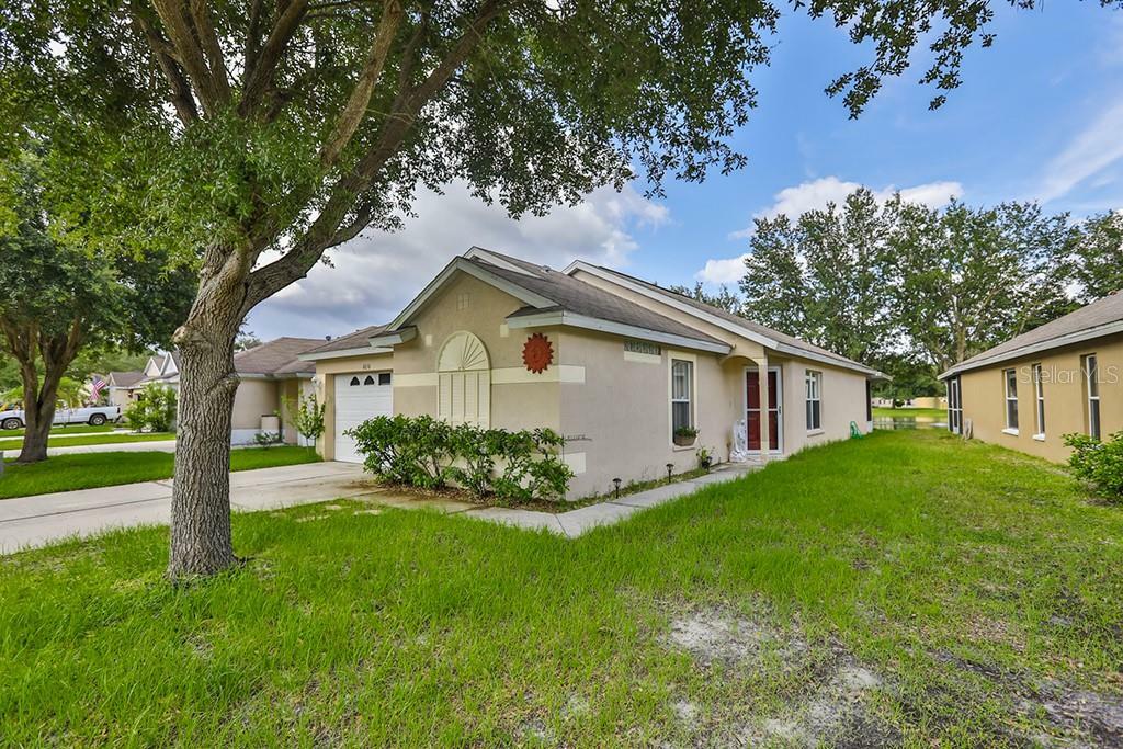 Property Photo:  6656 Summer Cove Drive  FL 33578 