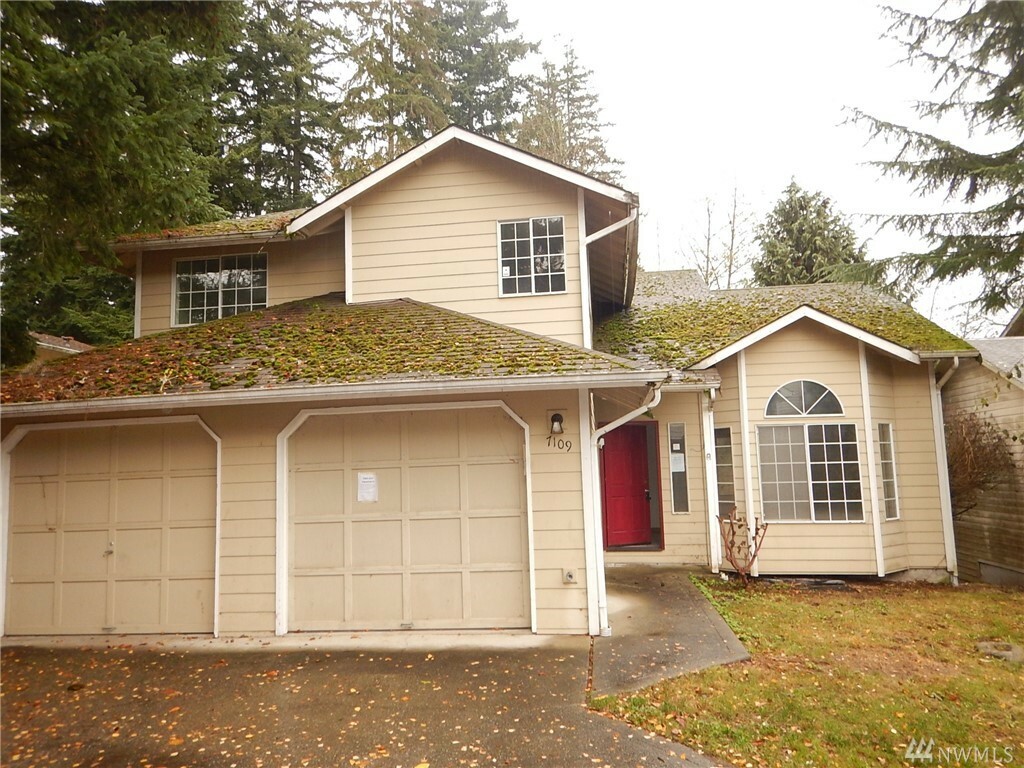 Property Photo:  7109 Lower Ridge Rd  WA 98203 