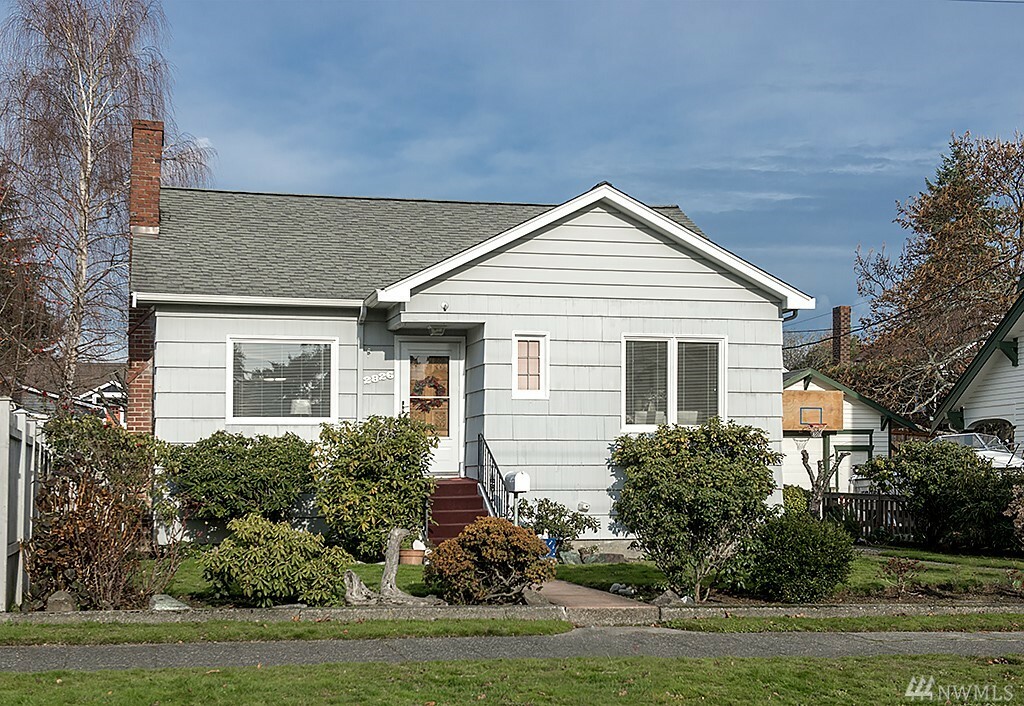 2826 NW 71st  Seattle WA 98117 photo