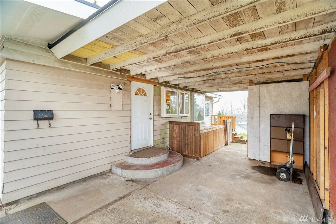 Property Photo: 679 Camas Ave NE WA 98056