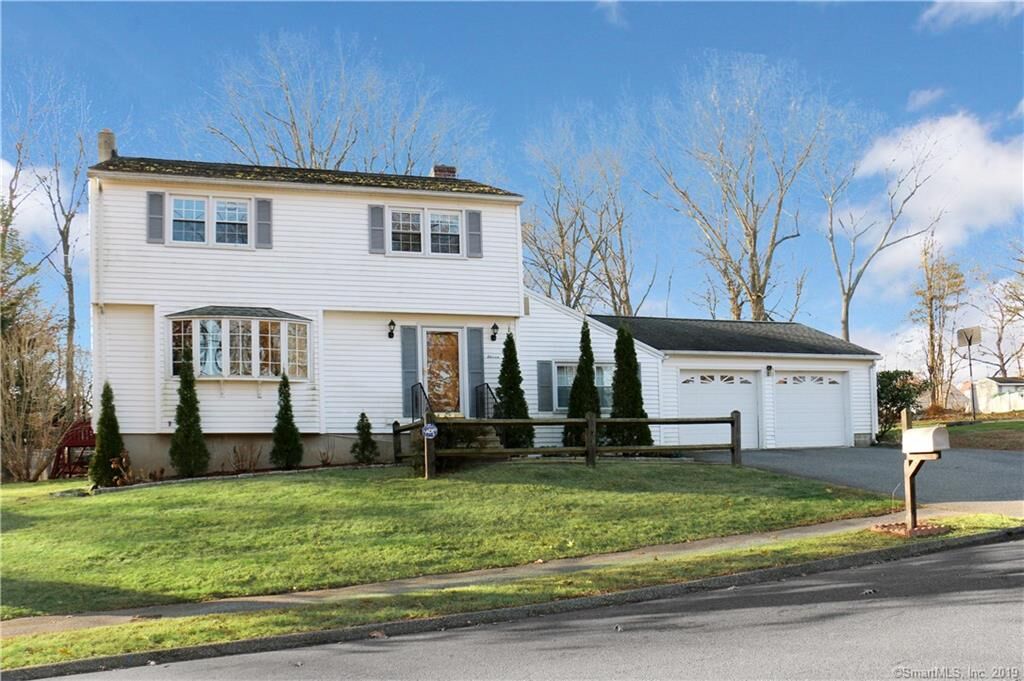 Property Photo: 11 Hawley Drive CT 06401