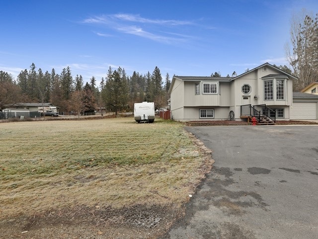 Property Photo: 201 E Franklin Dr WA 99026