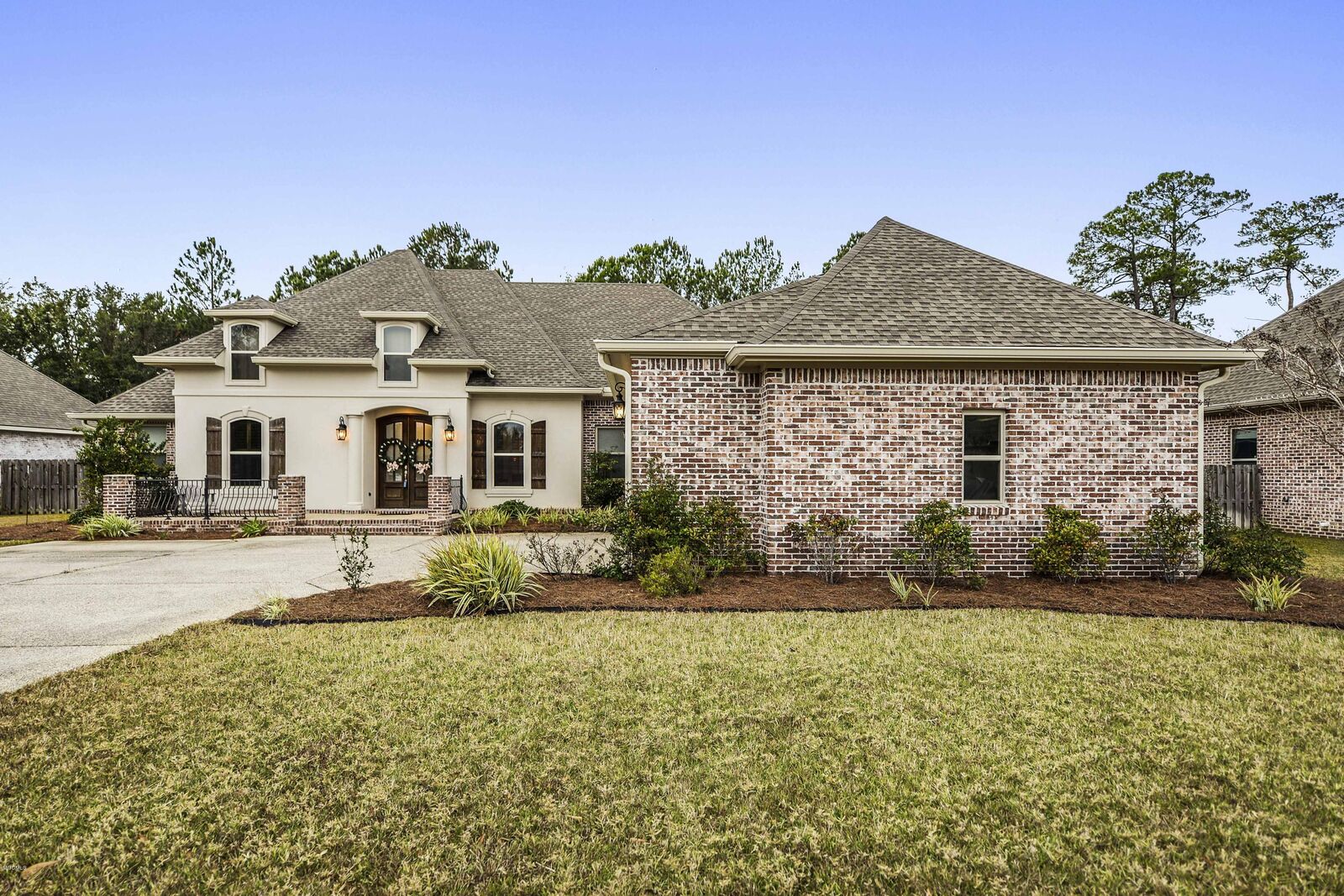 Property Photo:  3401 Oakleigh Circle  MS 39564 