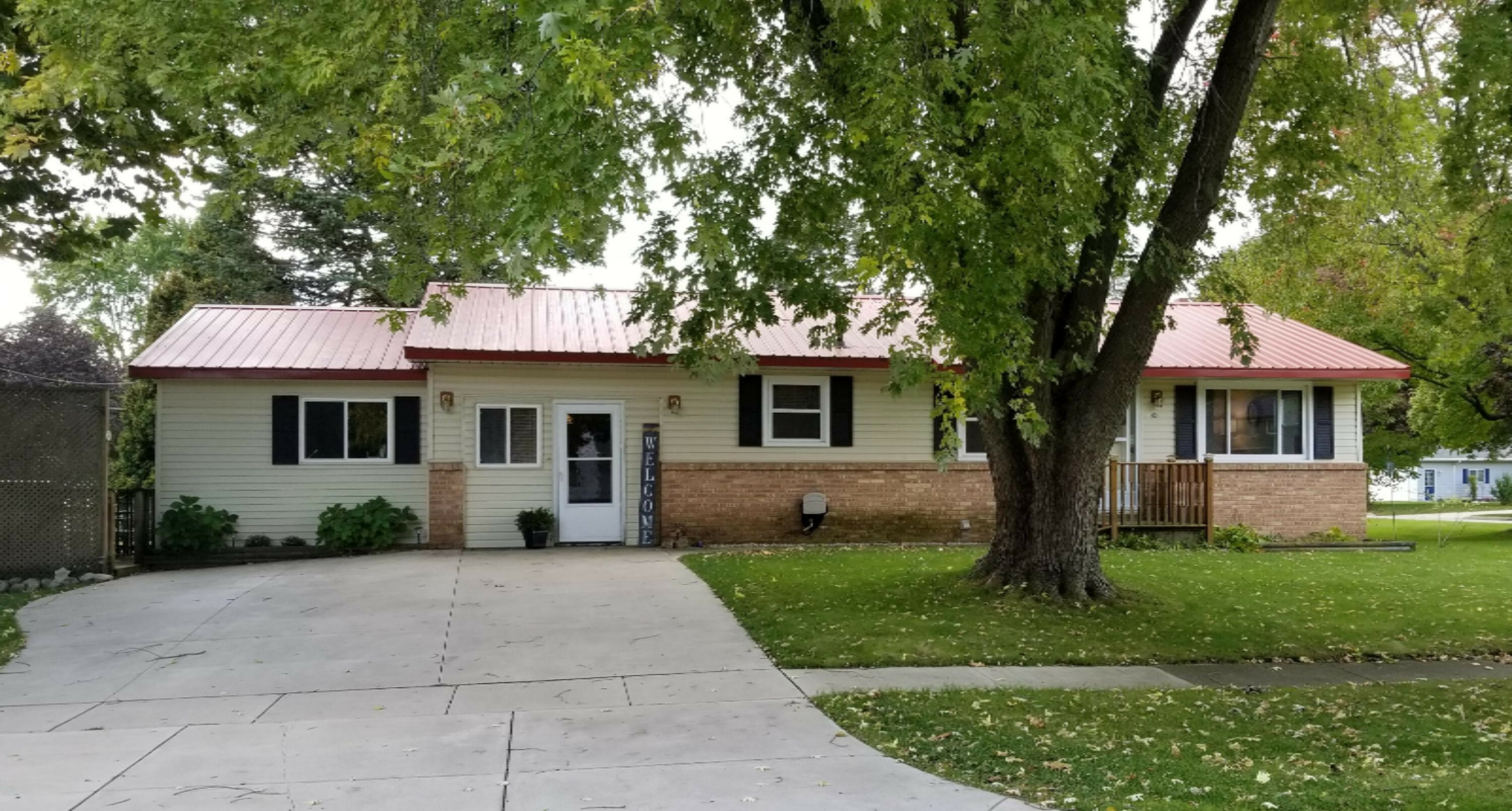 Property Photo: 601 S Tana Street MI 48838