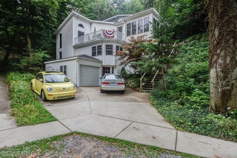 Property Photo:  36 Lovers Lane  MI 49417 