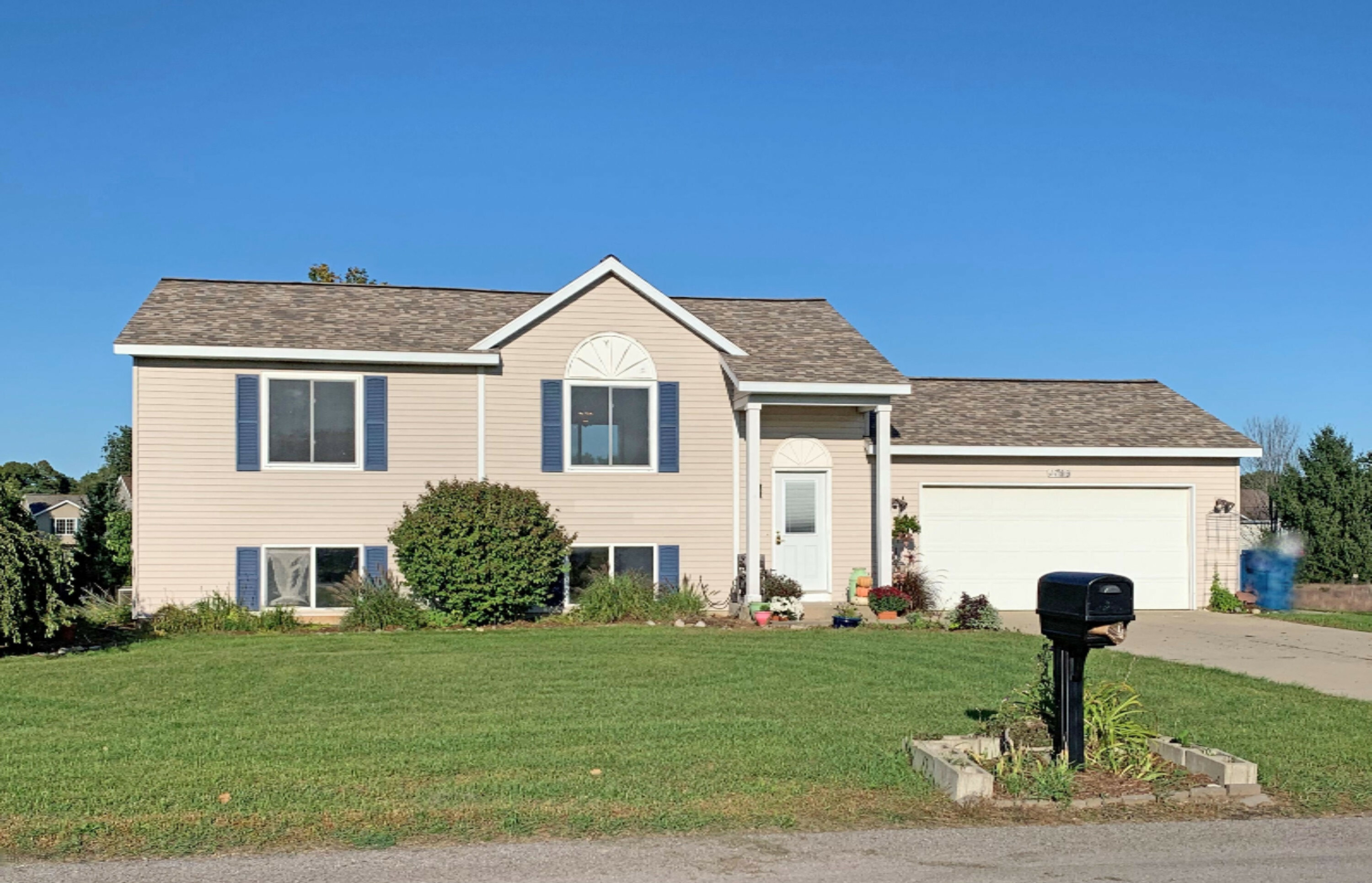 Property Photo: 1763 Oriole Drive MI 49010