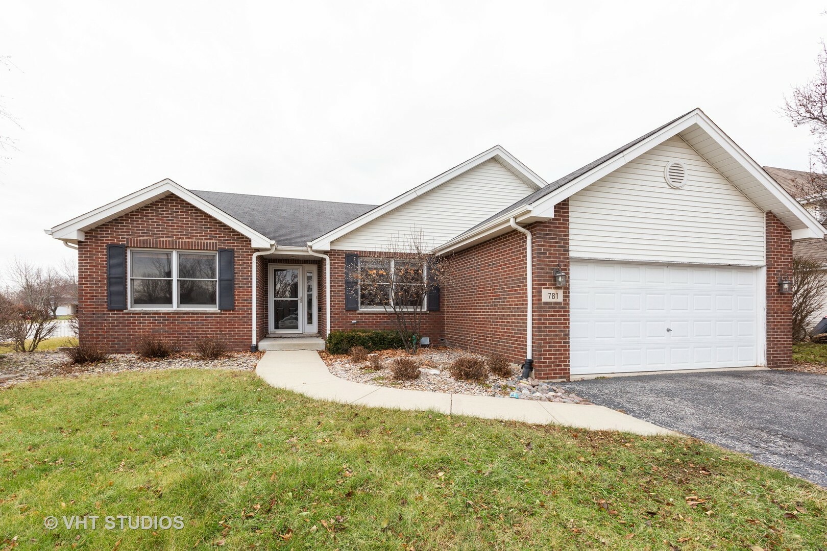 Property Photo:  781 Bishops Gate  IL 60451 