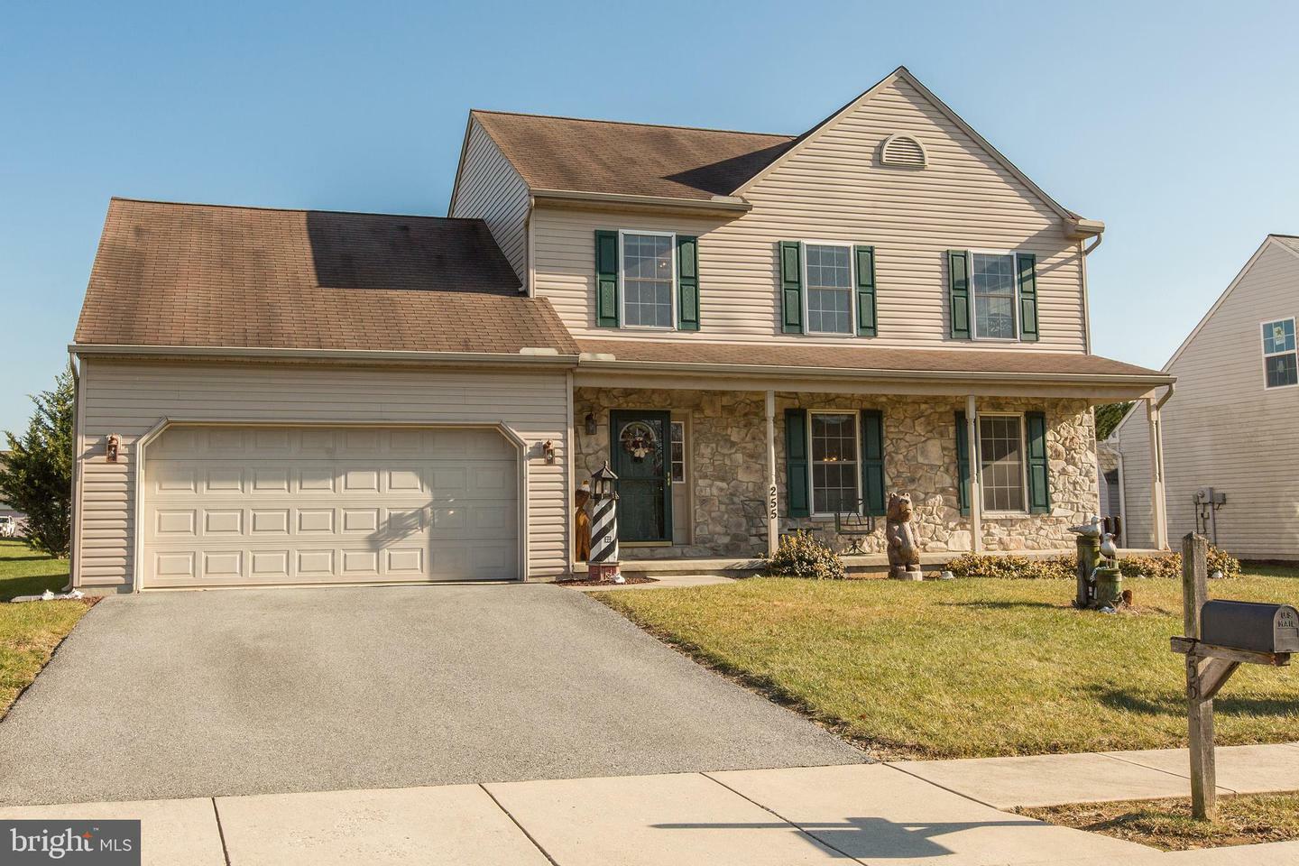 Property Photo:  255 Silver Maple Court  PA 17347 