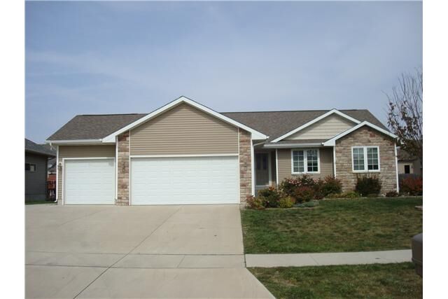Property Photo:  2415 NW Ashland Parkway  IA 50023 