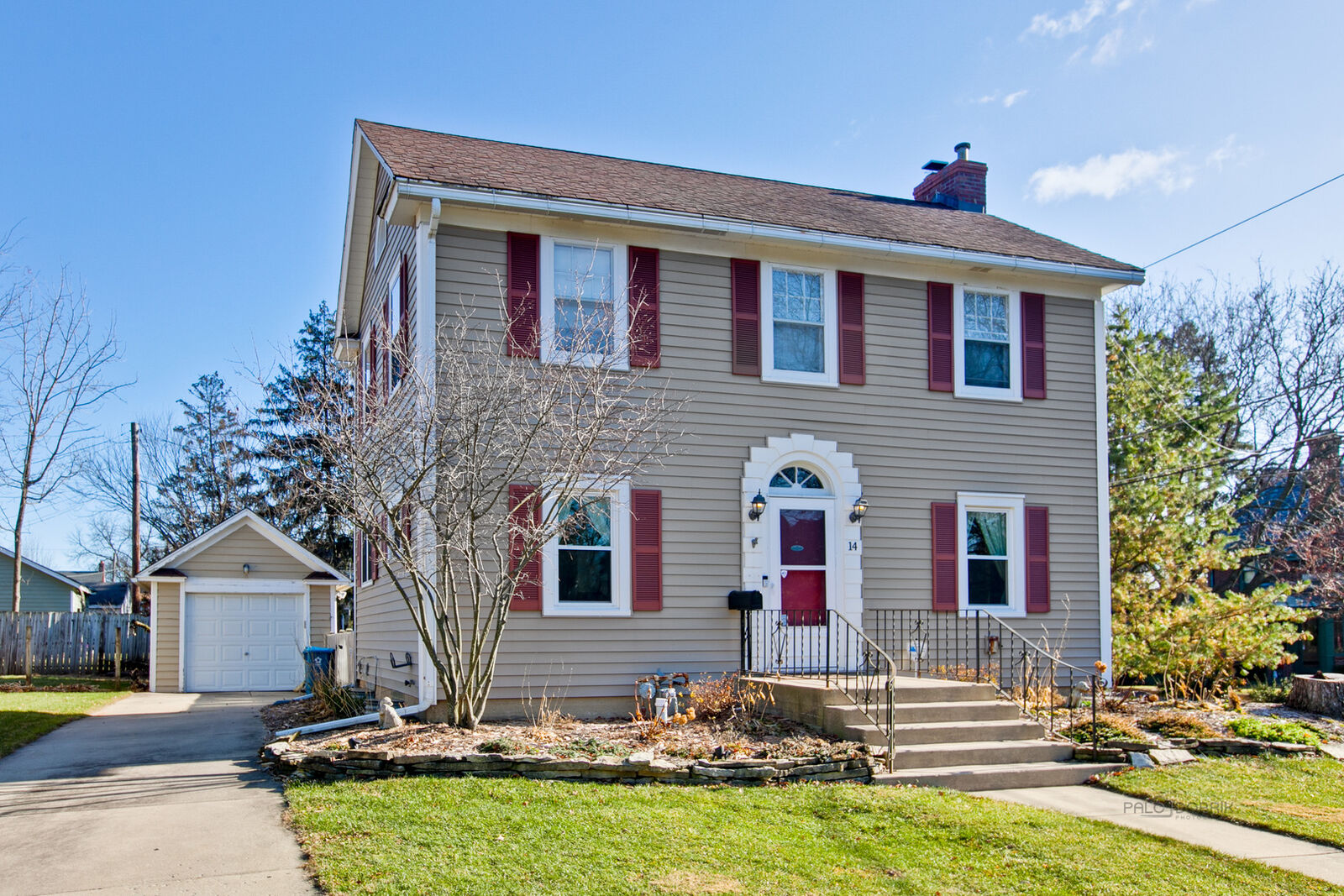 Property Photo:  14 South Commonwealth Avenue  IL 60506 