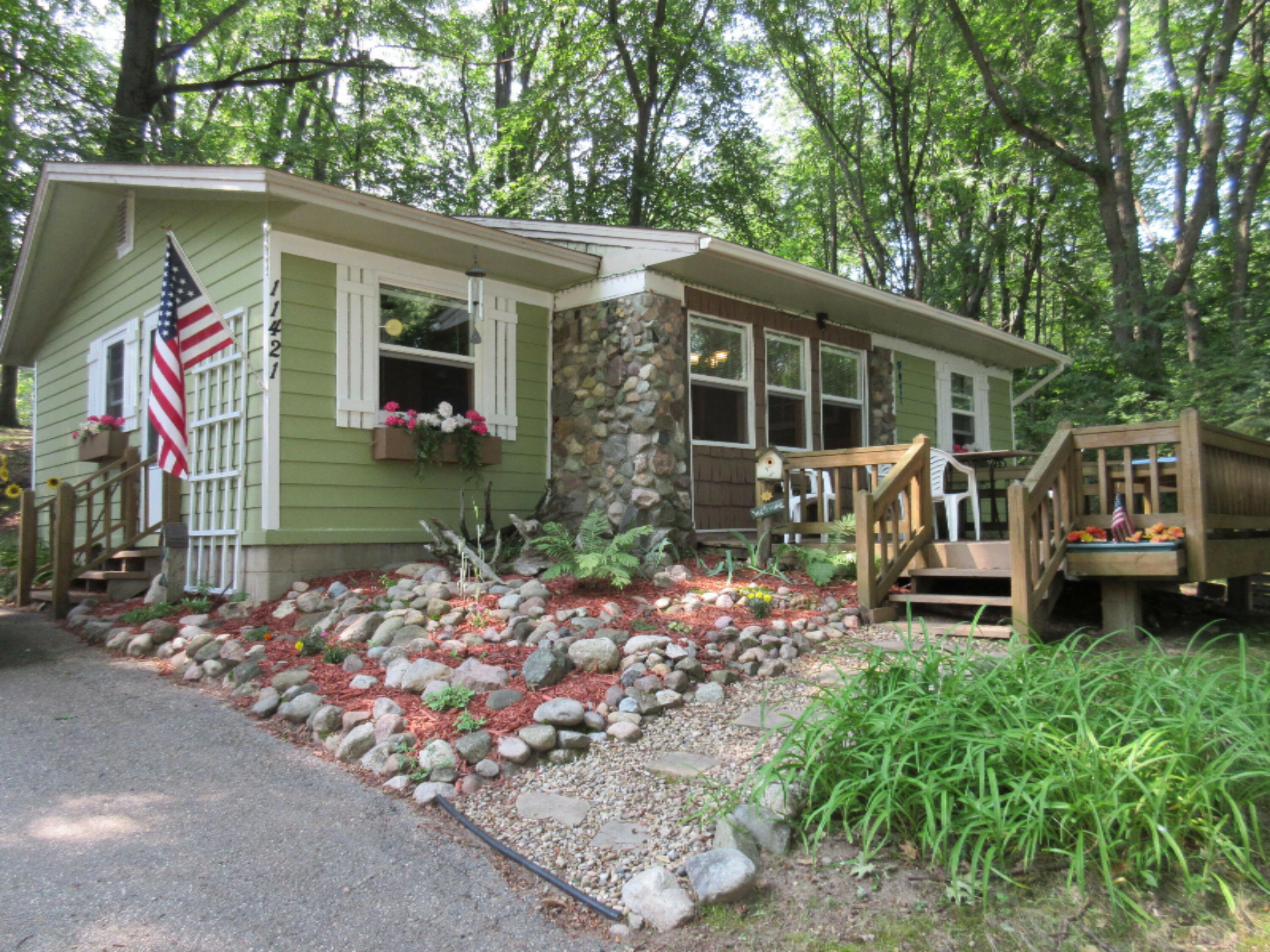 Property Photo:  11421 Birch Drive  MI 48850 