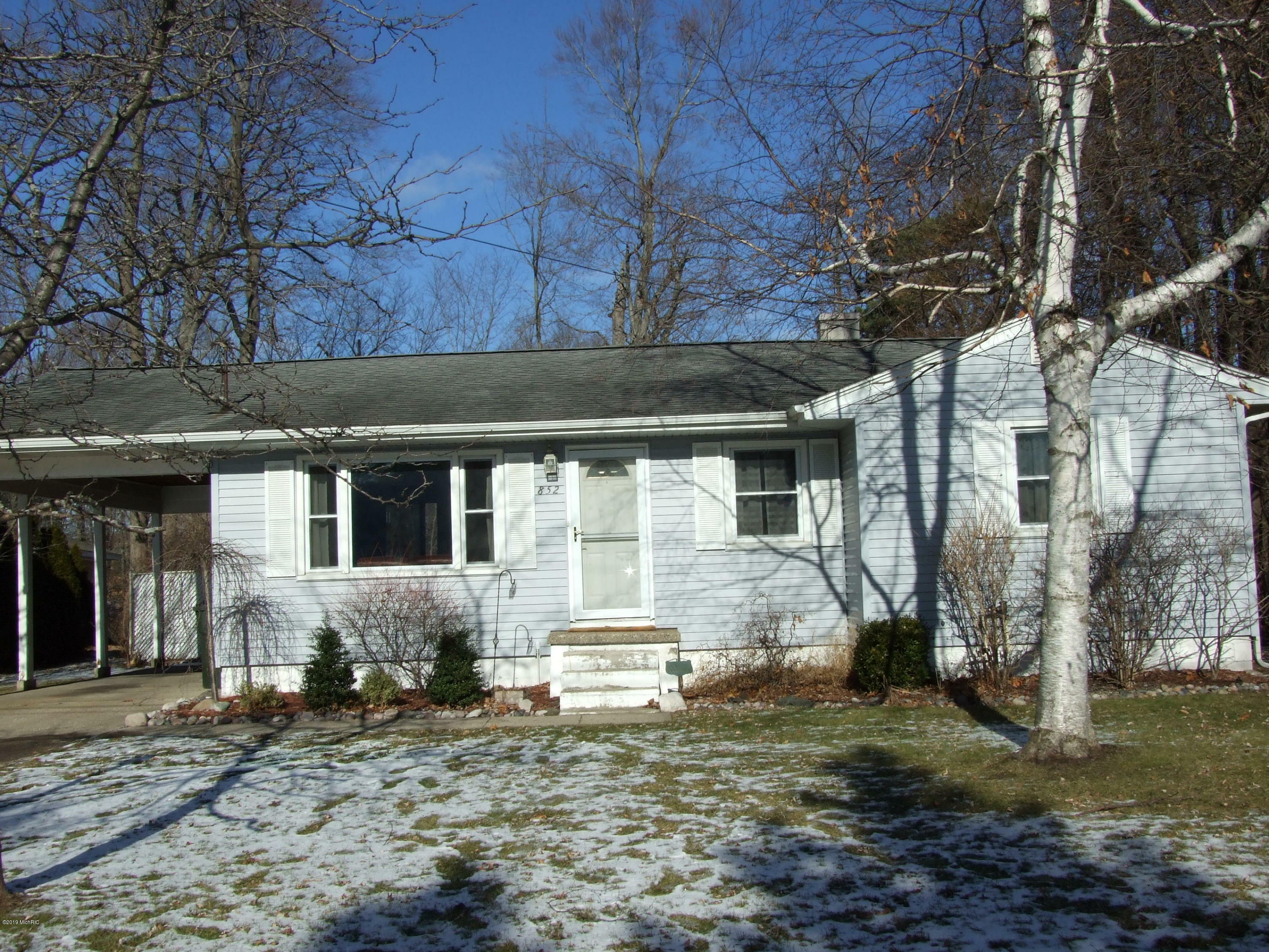 Property Photo:  852 N Brookside Drive  MI 49441 