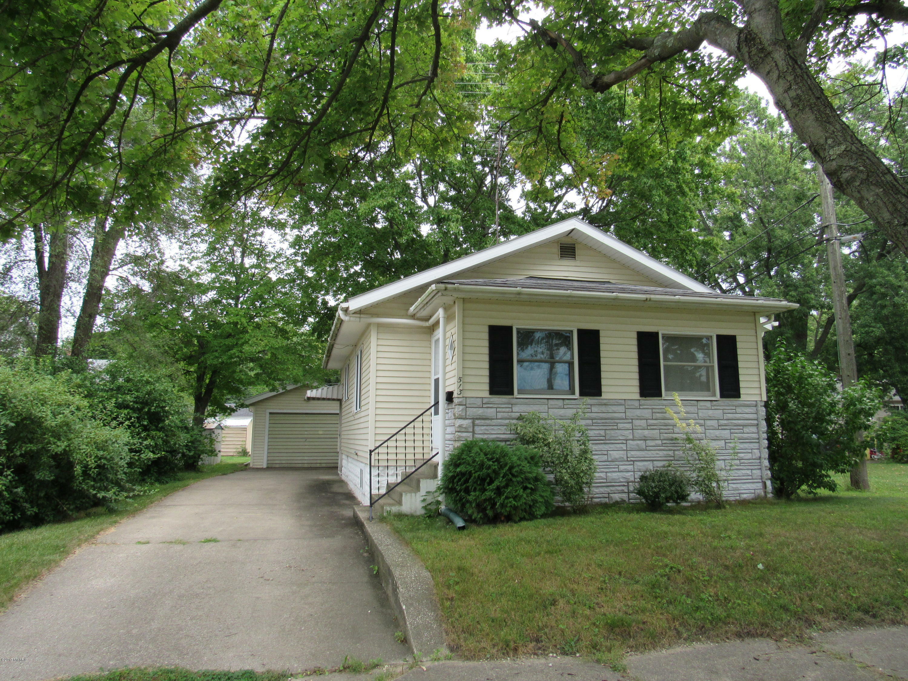 Property Photo:  513 N 10th Street  MI 49120 