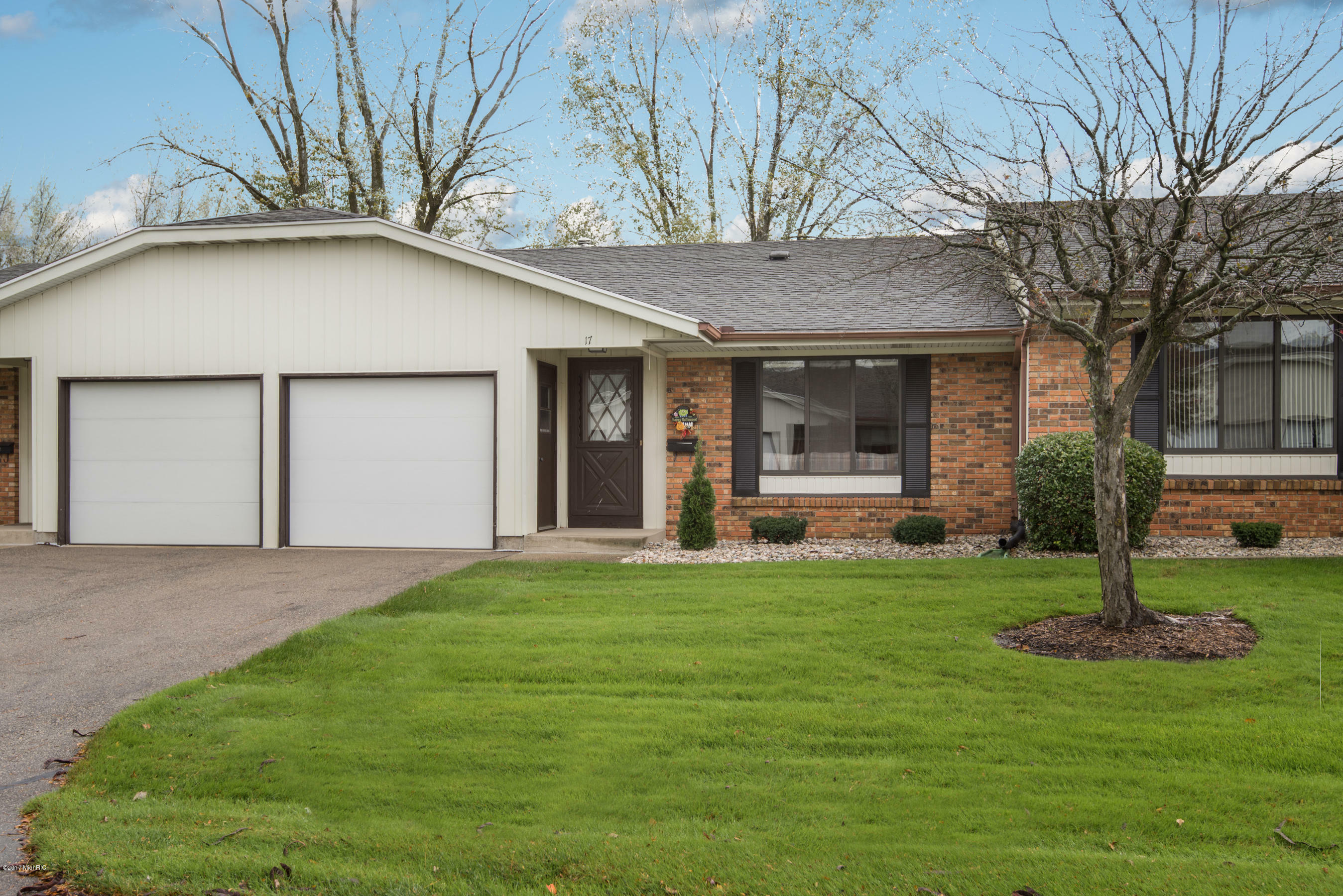 Property Photo:  53 Old Mill Drive  MI 49423 