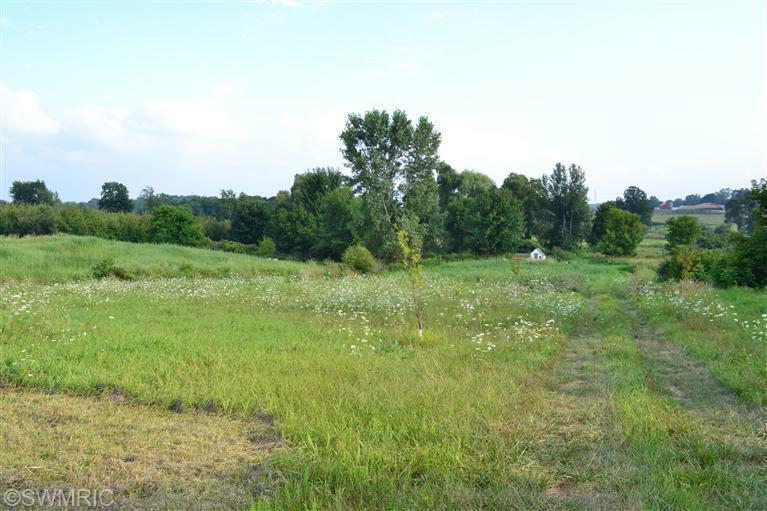 Property Photo:  2270 15 Mile Road NW  MI 49345 