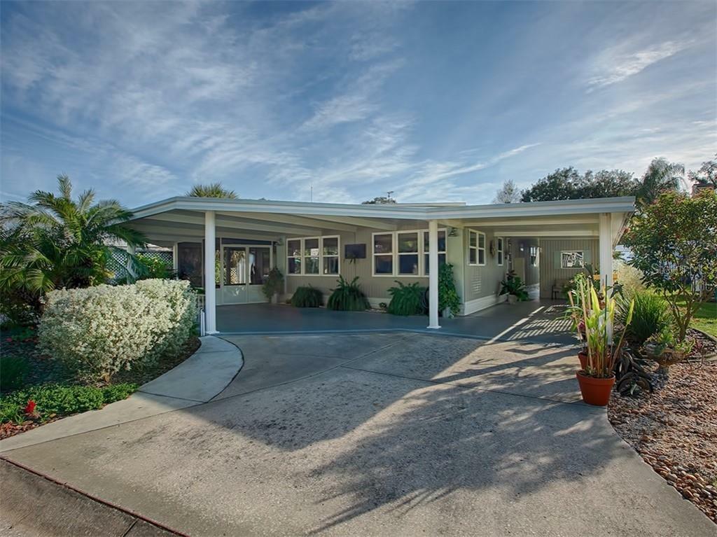 Property Photo:  11716 Magnolia Avenue  FL 32778 