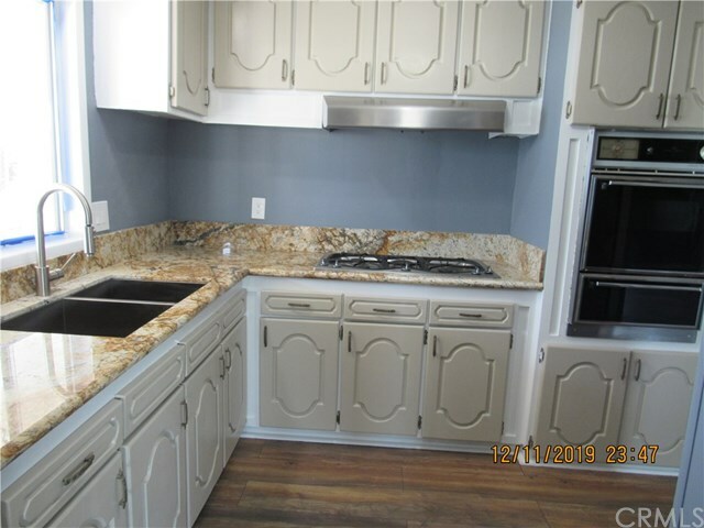 Property Photo: 1139 W Johnston CA 92543