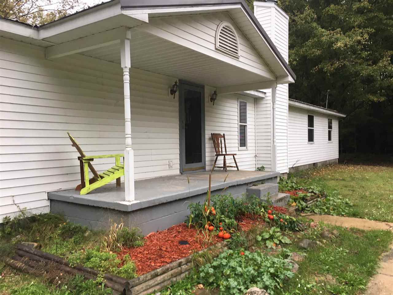 Property Photo: 2133 Six Mile Lake MI 49727