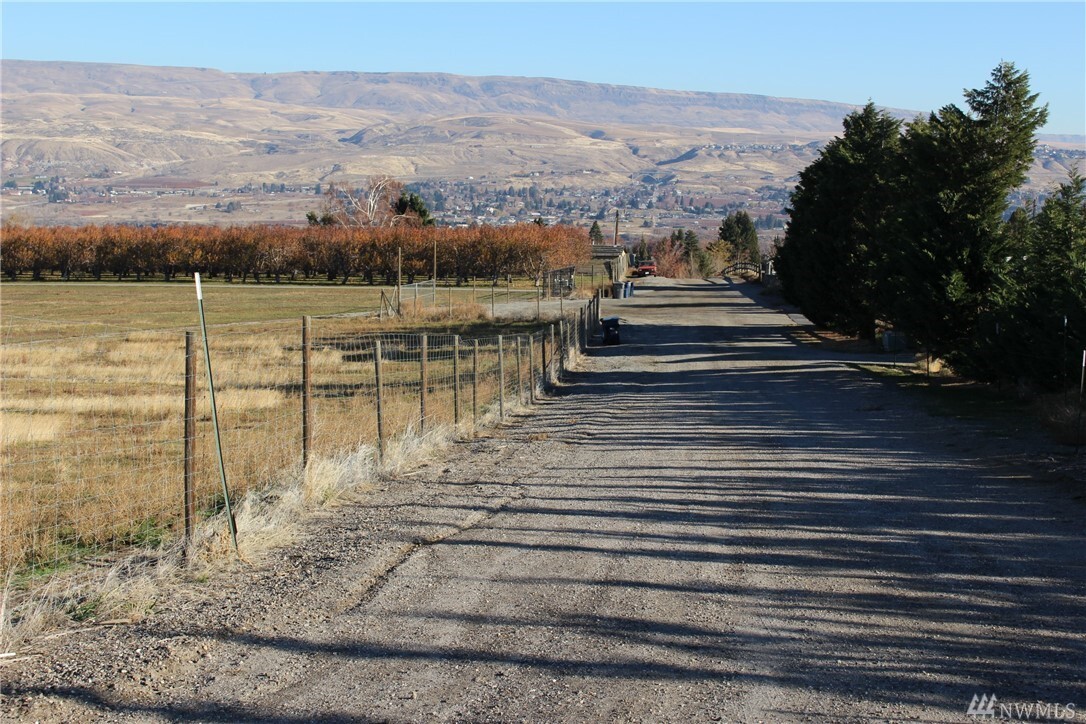 Property Photo: 0 North Rd WA 98801