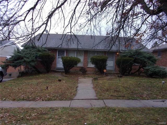 Property Photo:  830 Chain Of Rocks Drive   63137 