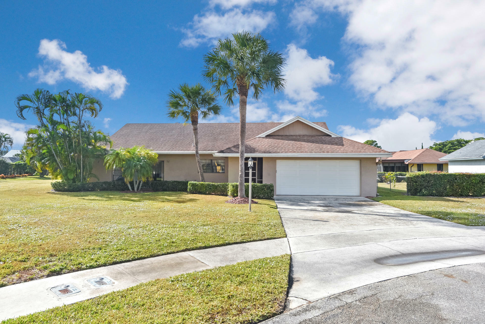 Property Photo:  8220 Whitewood Cove East  FL 33467 