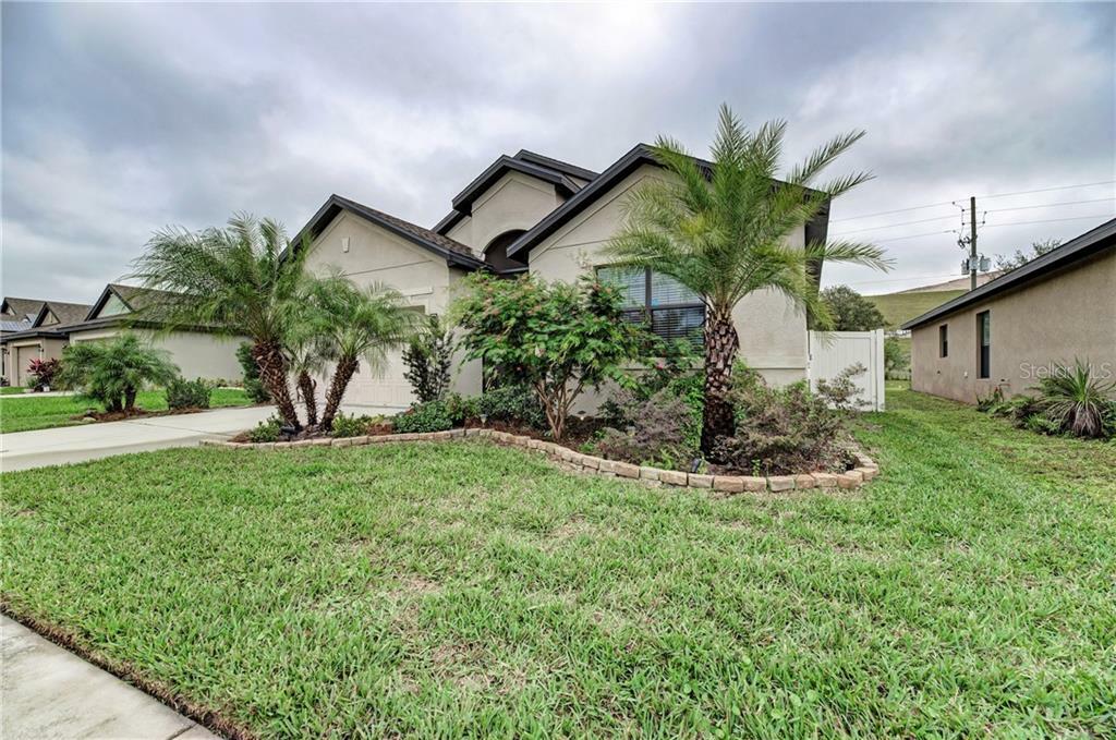 Property Photo:  14360 Haddon Mist Drive  FL 33598 