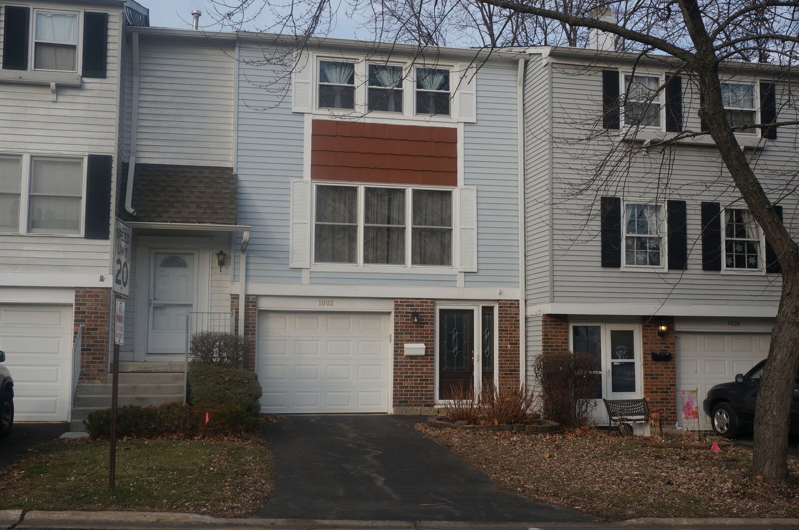 Property Photo:  1002 Portland Drive 1002  IL 60194 