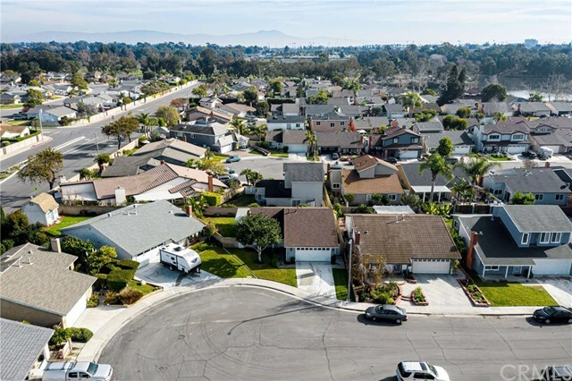 Property Photo: 18032 Clearwater Circle CA 92648