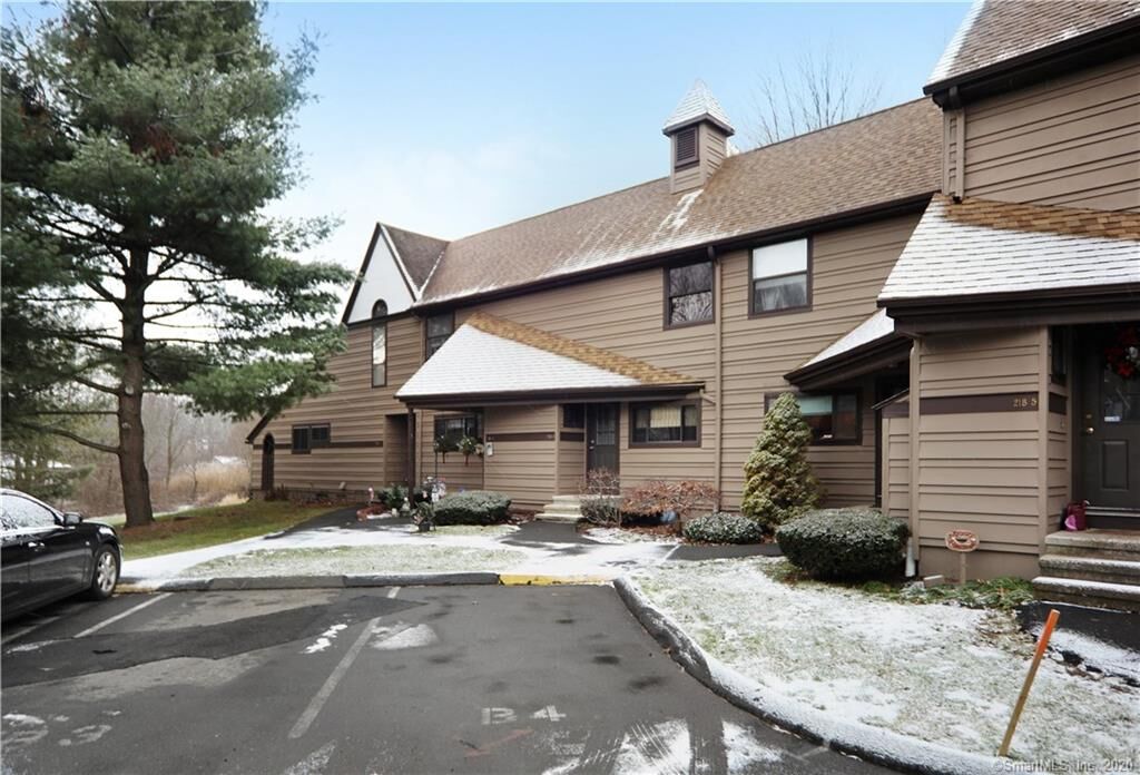 Property Photo:  218 Thompson Street 203  CT 06513 