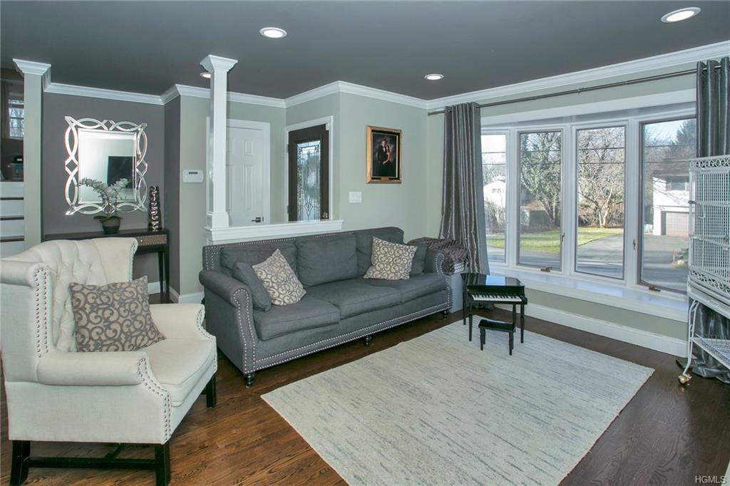 Property Photo:  31 Mark Lane  NY 10956 