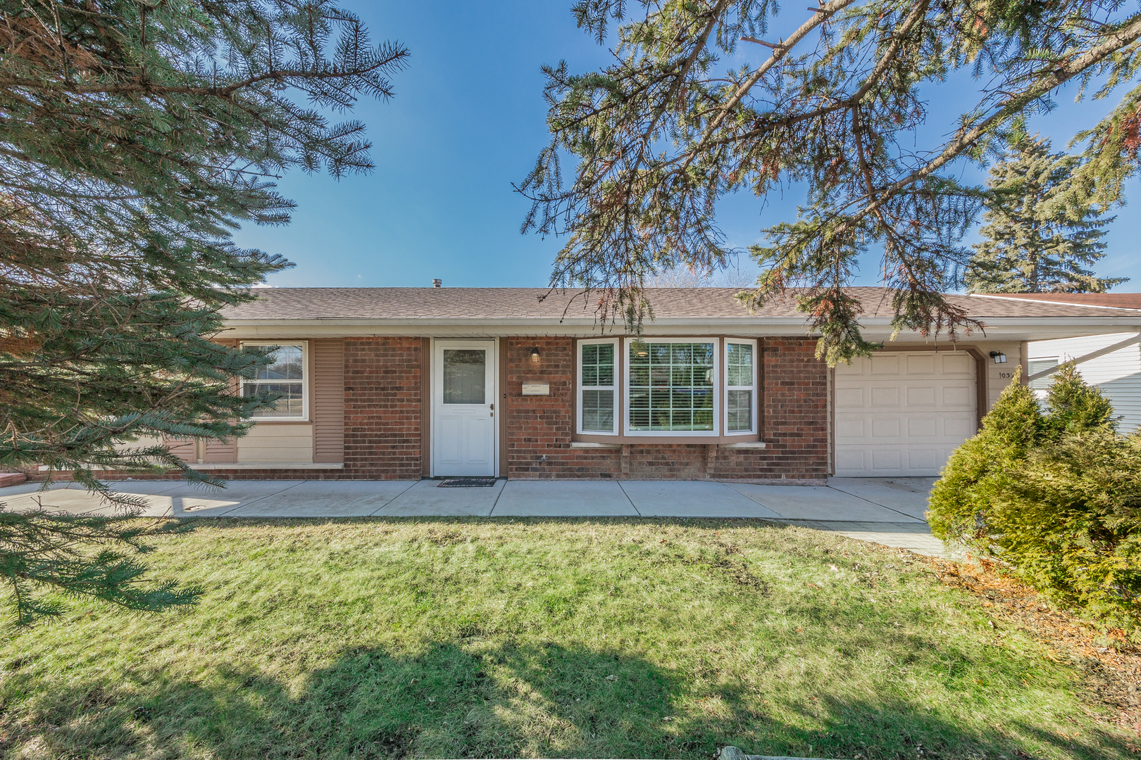 Property Photo: 1032 South Springinsguth Road IL 60193