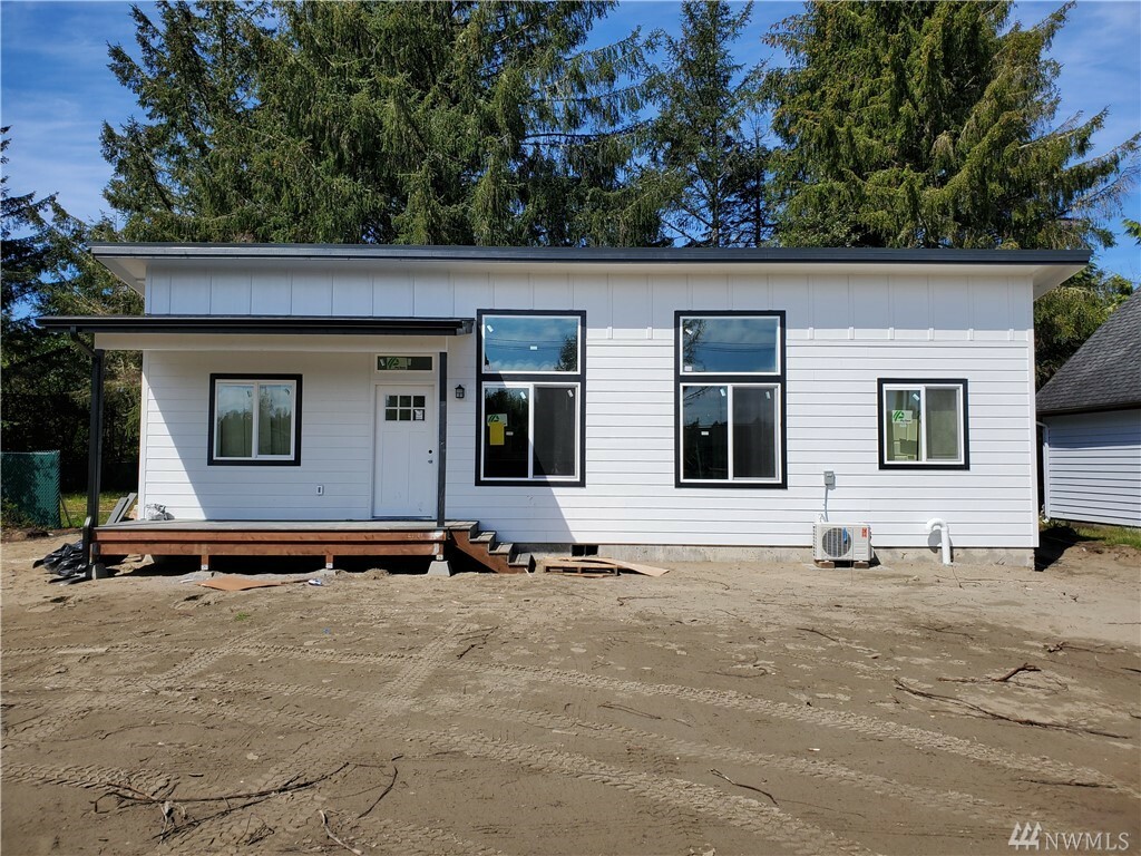 Property Photo:  129 Point Brown Ave SW  WA 98569 