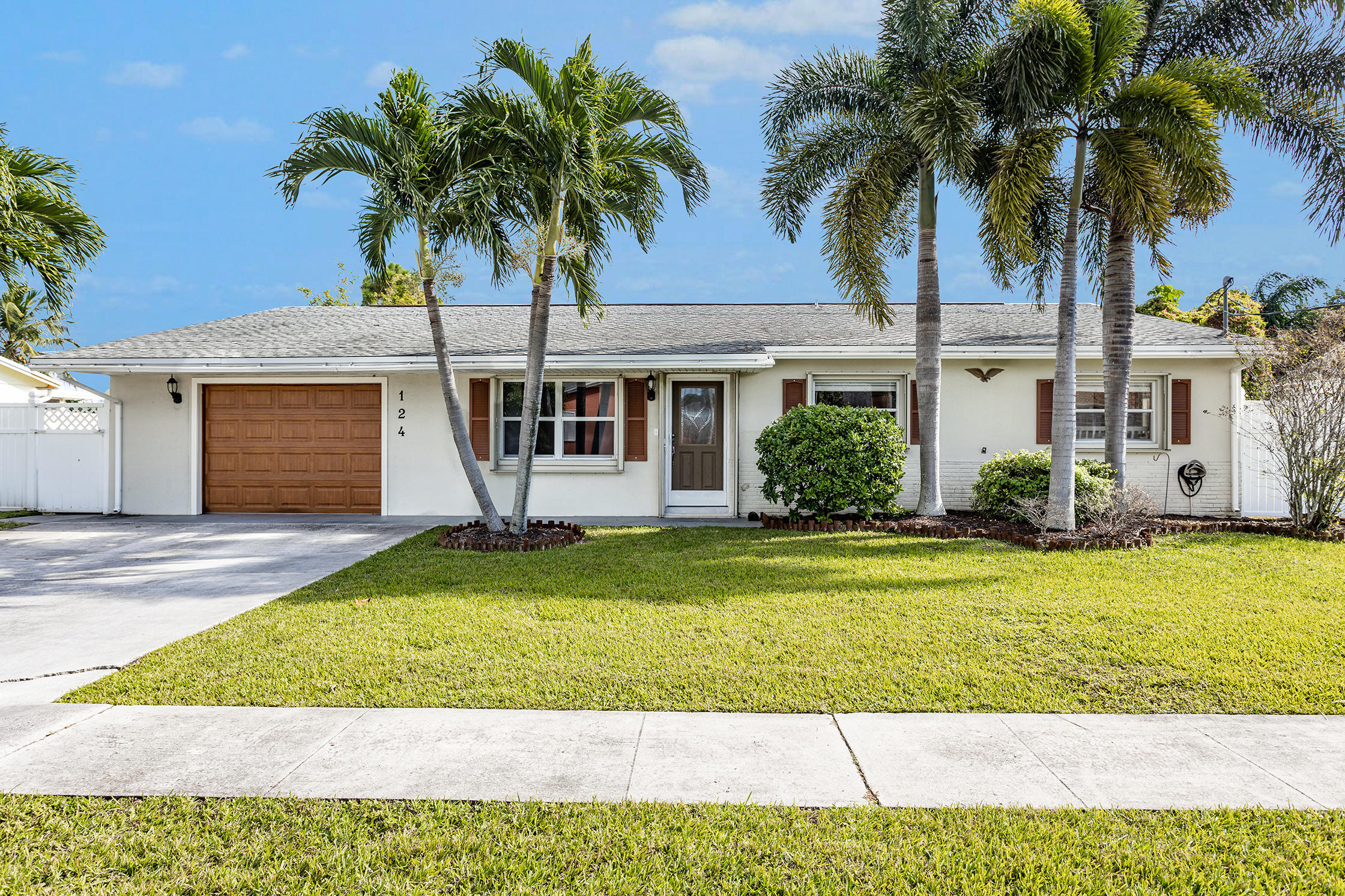 Property Photo: 124 Yucatan Drive FL 33461