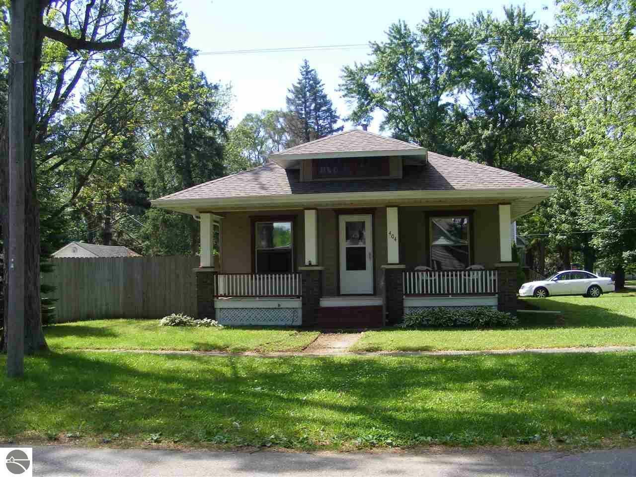 Property Photo:  404 E Chestnut Street  MI 48615 