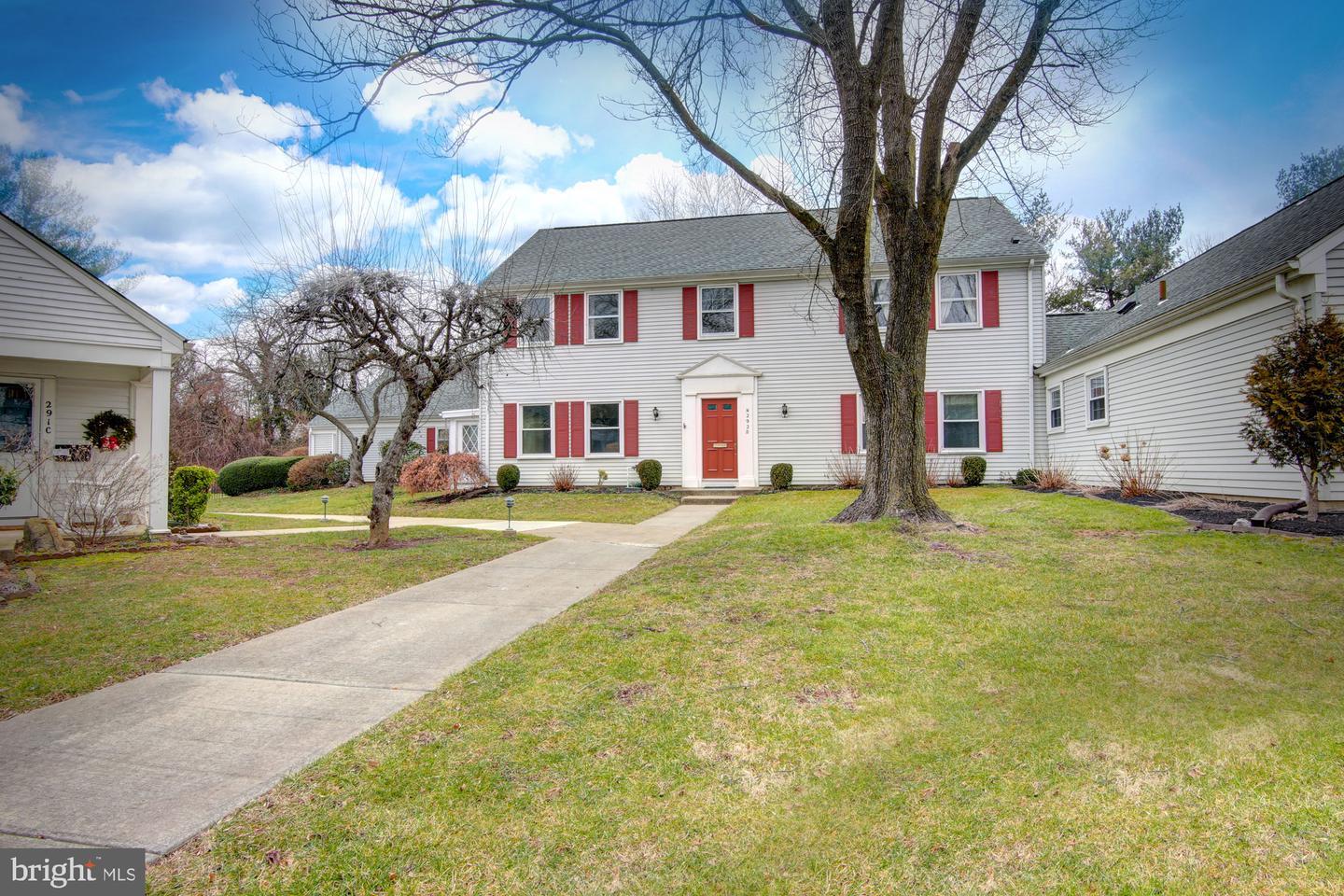 Property Photo: 292B Sharon Way B NJ 08831