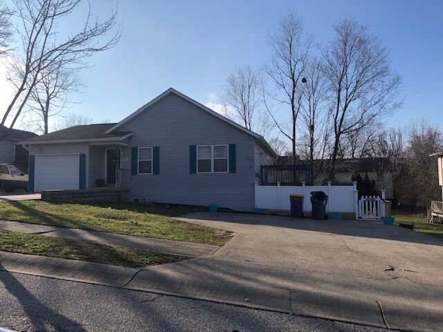 Property Photo: 3528-3530 S Kennedy Drive IN 47401