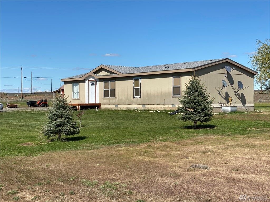 Property Photo:  8832  Neppel Road NE  WA 98837 