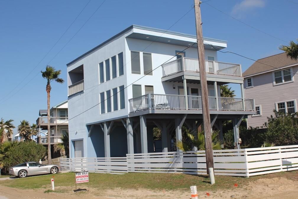 Property Photo: 11226 Bernice Drive TX 77554