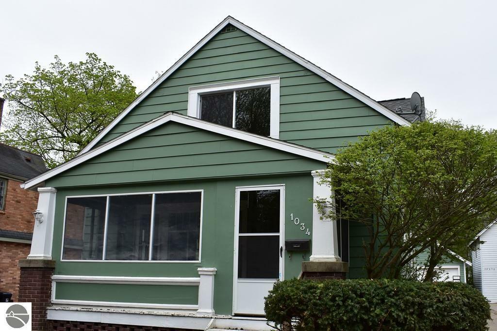 Property Photo:  1034 S Fancher Avenue  MI 48858 