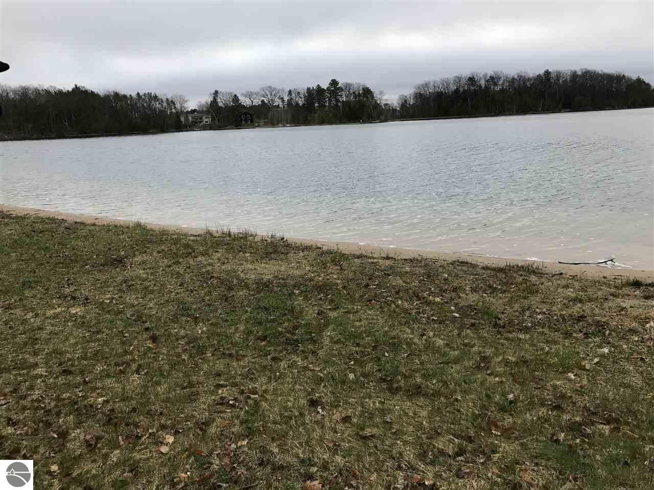 90 N West Silver Lake Road  Traverse City MI 49684 photo