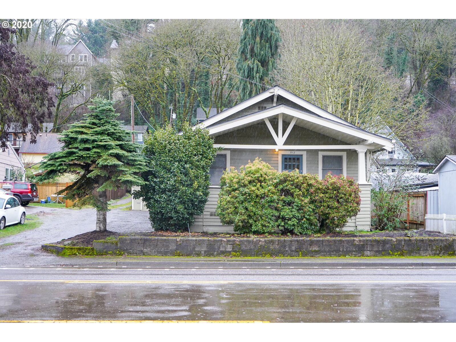 Property Photo:  512 S McLoughlin Blvd  OR 97045 