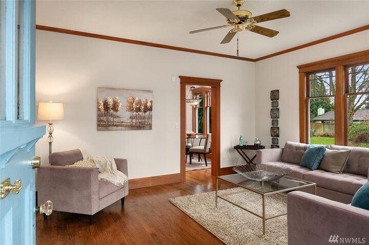 Property Photo:  13814  90th Avenue NE  WA 98034 