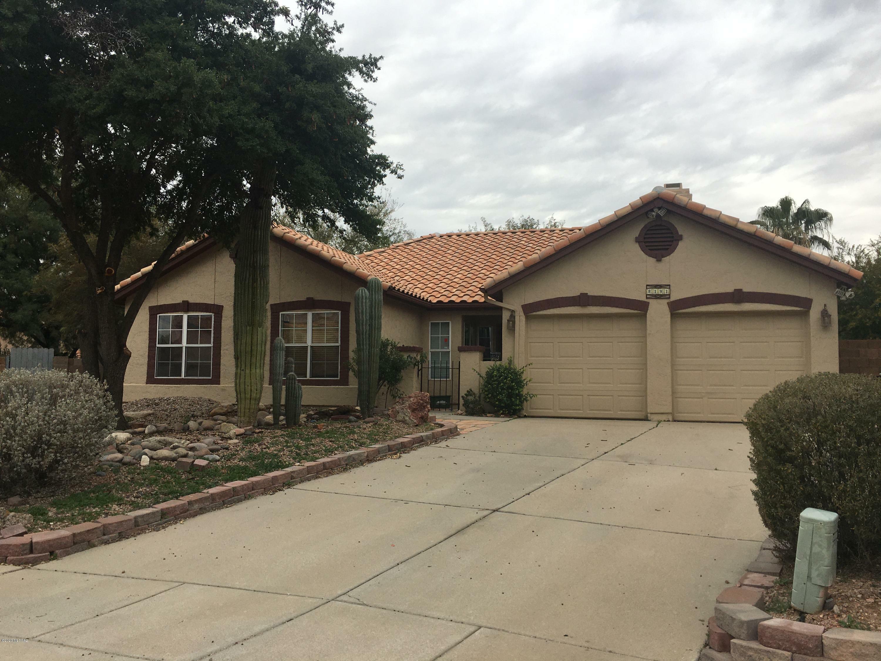 Property Photo:  8191 N Brookshire Court  AZ 85741 