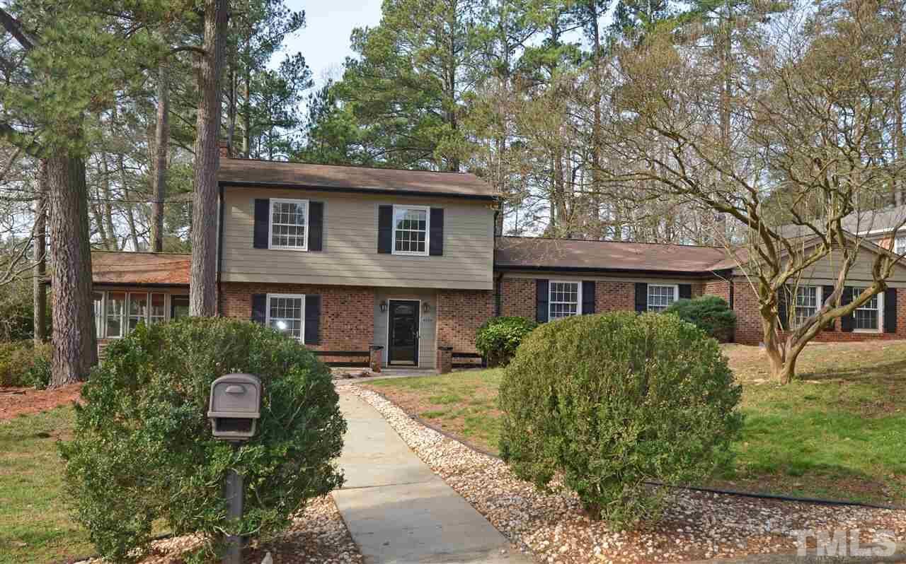 Property Photo:  2220 Hillock Drive  NC 27612 