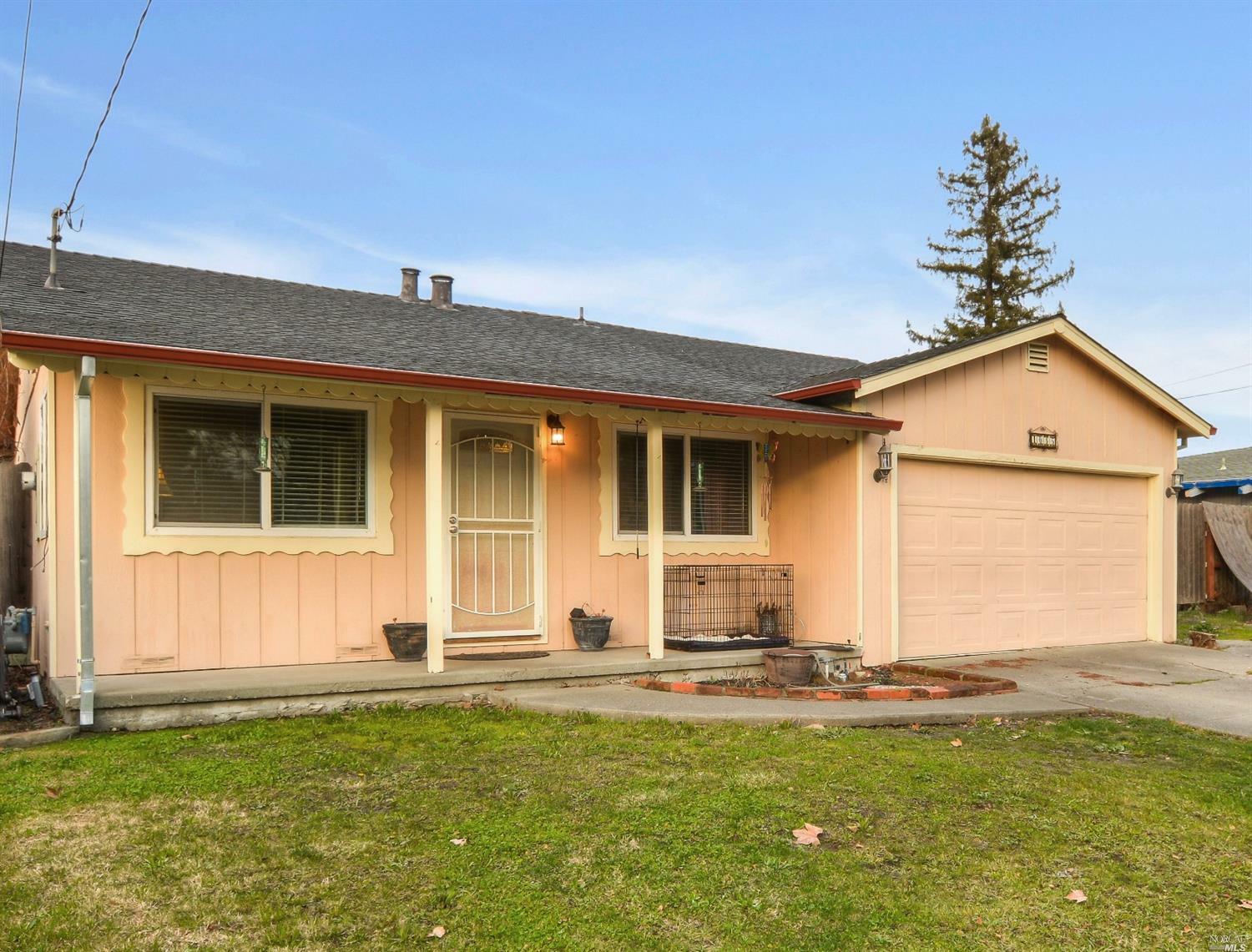 Property Photo:  1035 Russell Avenue  CA 95403 